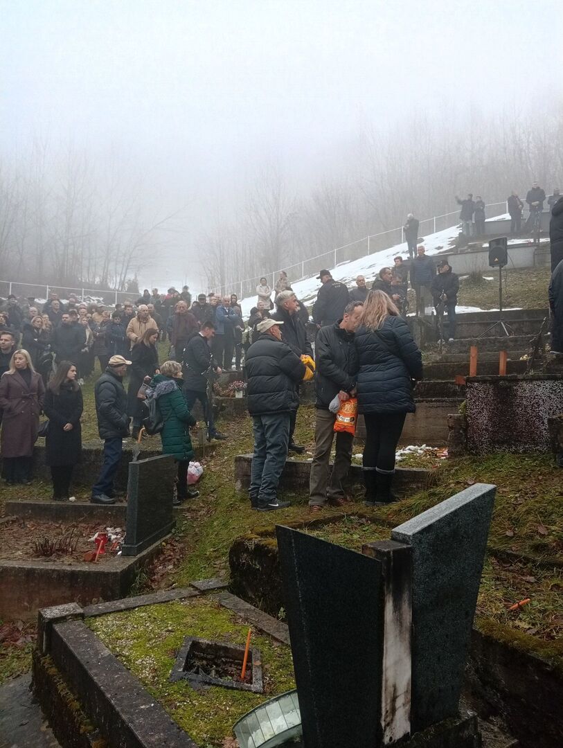 Sahranjen načelnik Vareša. Veliki broj ljudi oprostio se od ovog čovjeka - slika 3