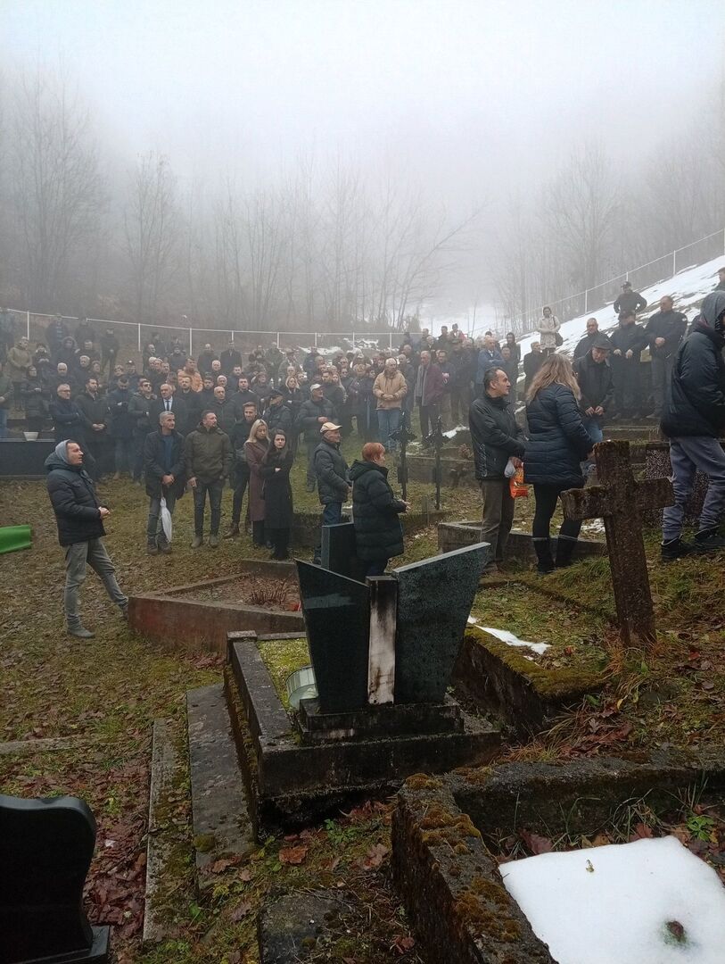 Sahranjen načelnik Vareša. Veliki broj ljudi oprostio se od ovog čovjeka - slika 6