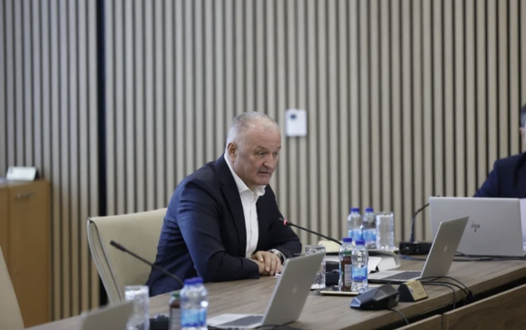 "Dodik iz sjene upravlja VM i sve ruši, a stranci nam kažu sjedite i razgovarajte. Kako?" - slika 1