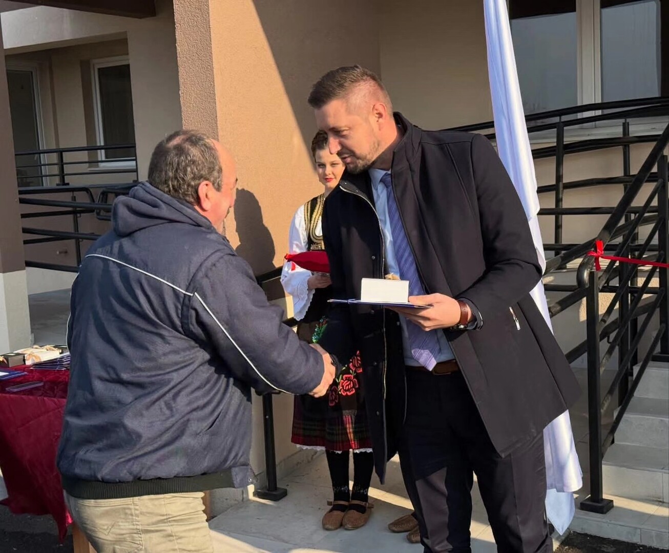 Karakaj: Ključevi novih stanova za 34 porodice - slika 1