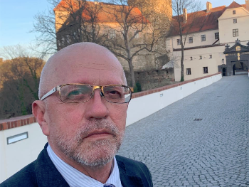 Zašto je pogrešno podizati starosnu granicu za profesionalne vojnike