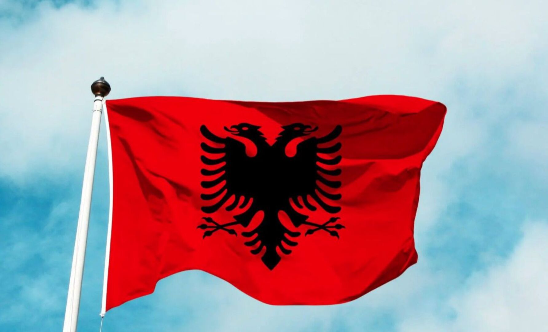 Svečano postrojavanje albanskog vojnog kontingenta u BiH povodom Dana albanske zastave - slika 1