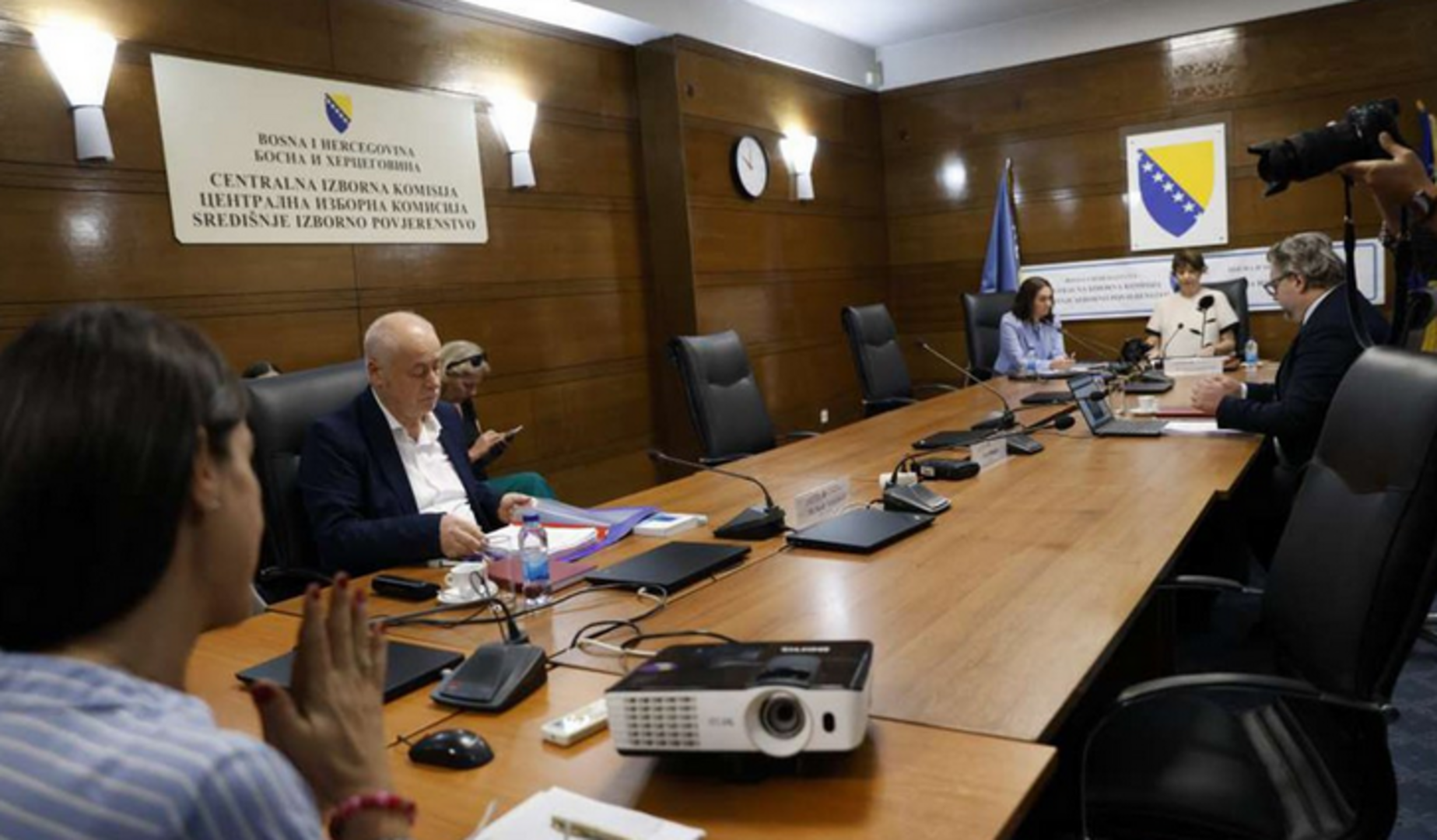 CIK BiH poziva na angažman tehničkog osoblja za uvođenje specifičnih izbornih tehnologija - slika 1