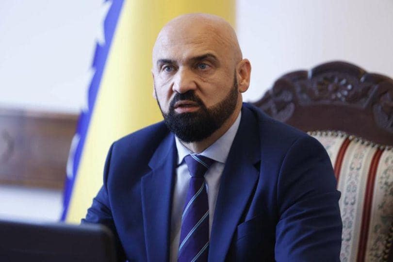 Ramo Isak kupuje mobitele za više od 50.000 KM - slika 1