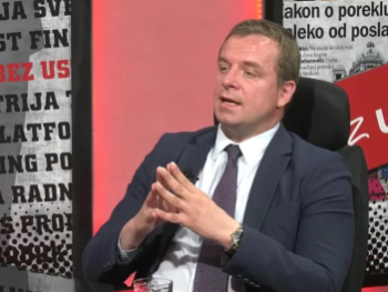 Beogradski advokat uhapšen zbog objava na X-u, tvrdio da je Vučić povezan sa "Sarajevo safarijem"