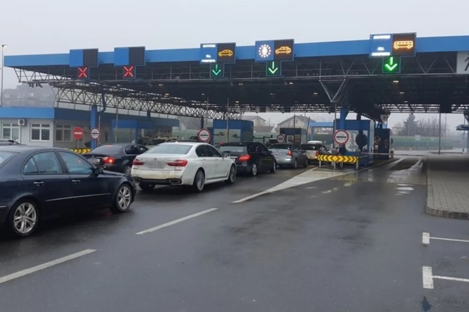 Za praznike u BiH ušlo više od 400.000 ljudi - slika 1