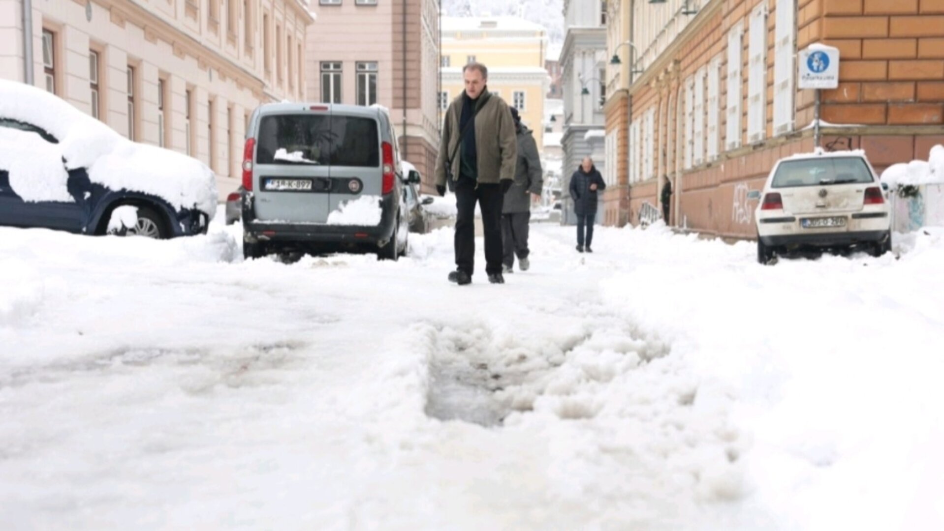NES vlastima u Kantonu Sarajevo: Ako ne znate upravljati sistemom, uzmite lopate u ruke - slika 1