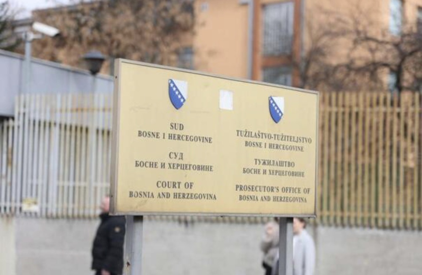 Rođo oštetio državu: Bivši vozač MVP-a varao na računima - slika 1