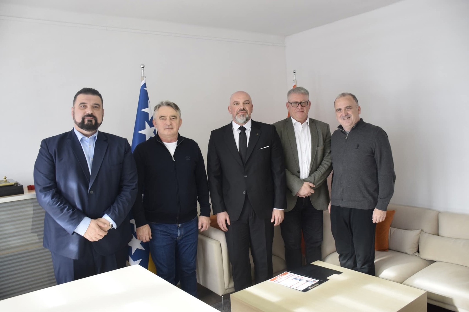 Ugledni kardiovaskularni hirurg iz Tuzle Mustafa Tabaković pristupio Demokratskoj fronti - slika 1