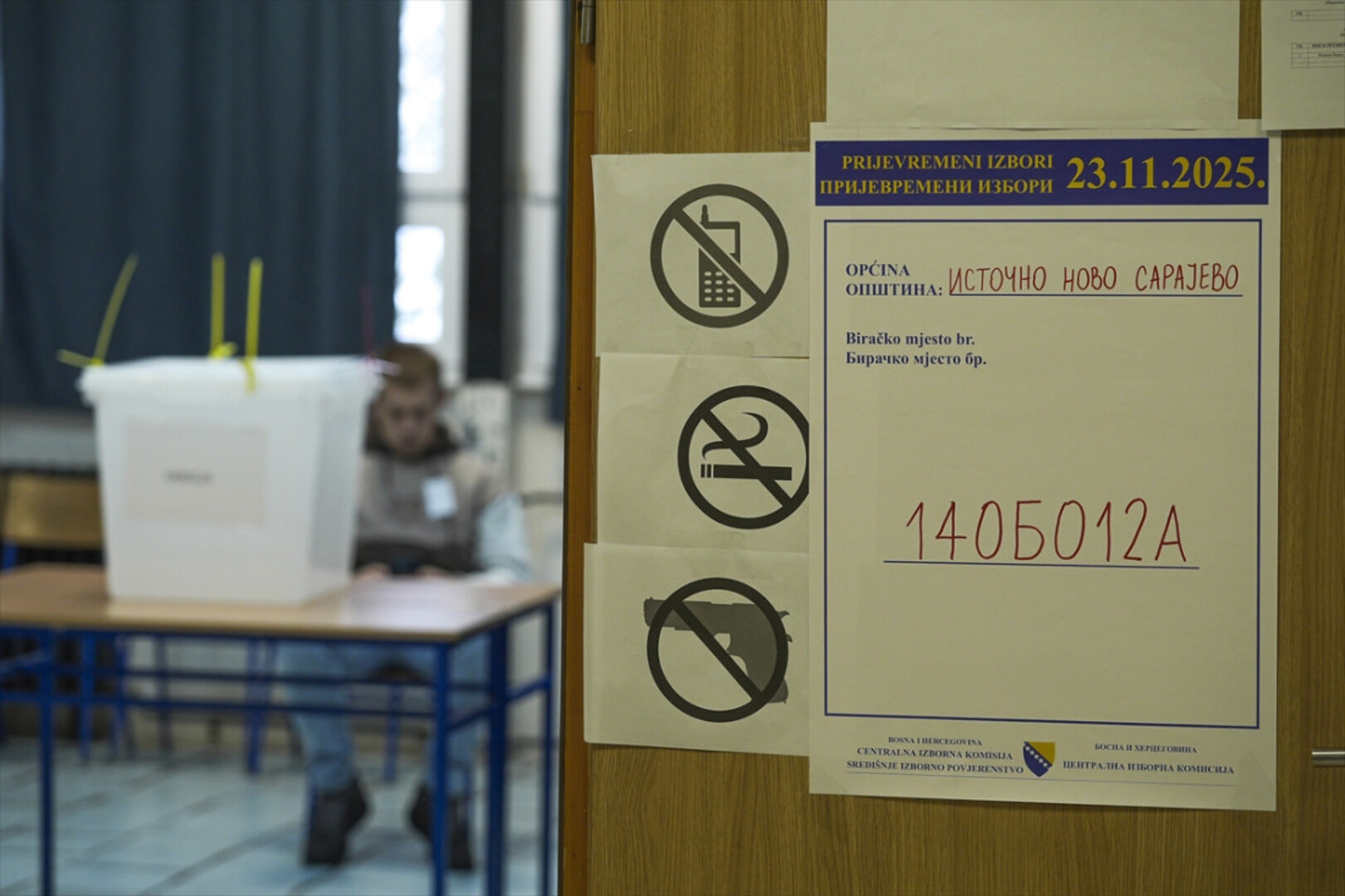 Postupak pripreme glasačkih listića za ponovne prijevremene izbore za predsjednika Rs - slika 1