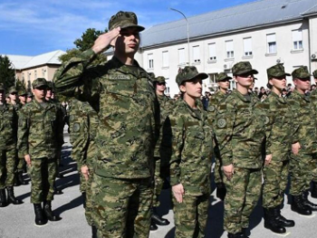 Svaki deseti Hrvat nije sposoban za služenje vojnog roka