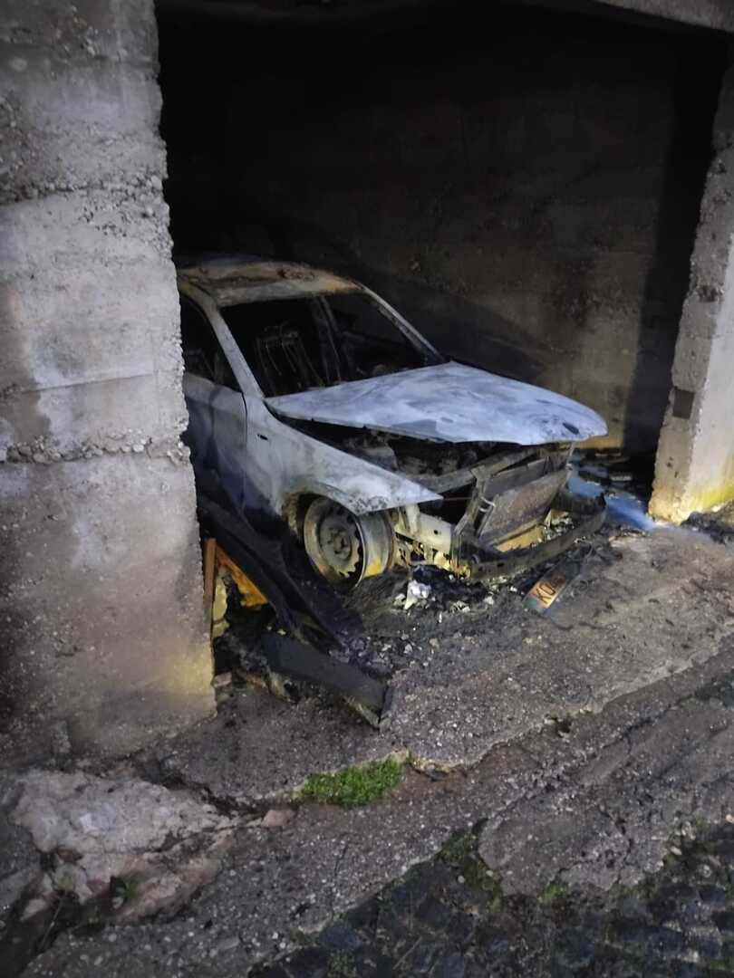 Zapaljen automobil gradske vijećnice u Čapljini - slika 1