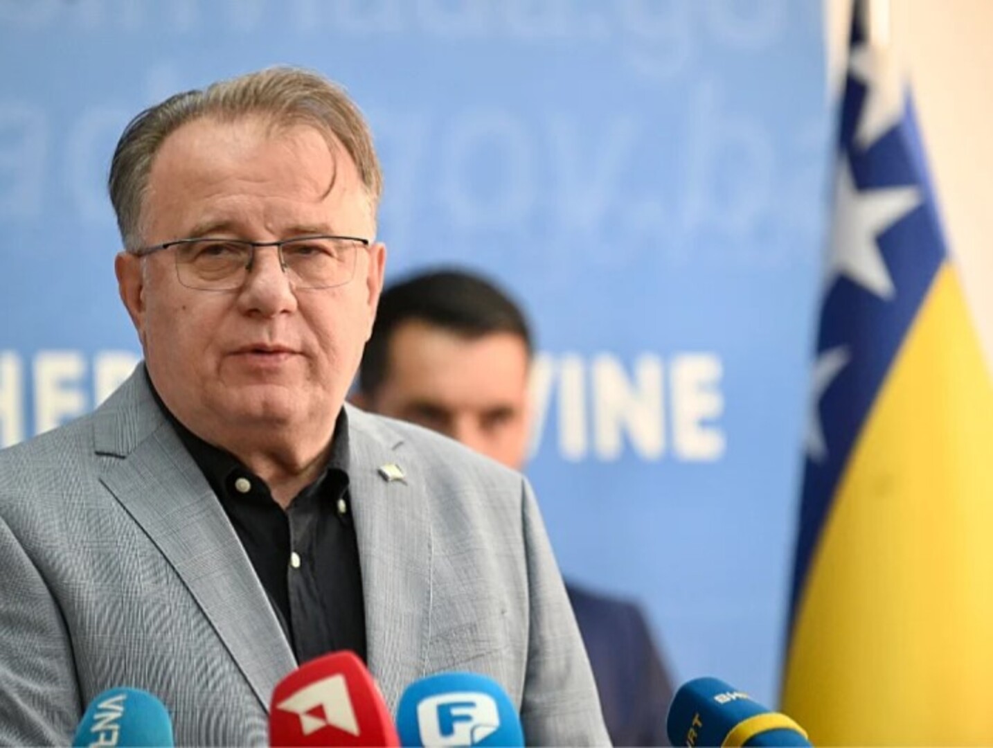 Nikšić tvrdi da su sredstva za Darisa uplaćena iz Fonda solidarnosti, škola ga demantuje - slika 1