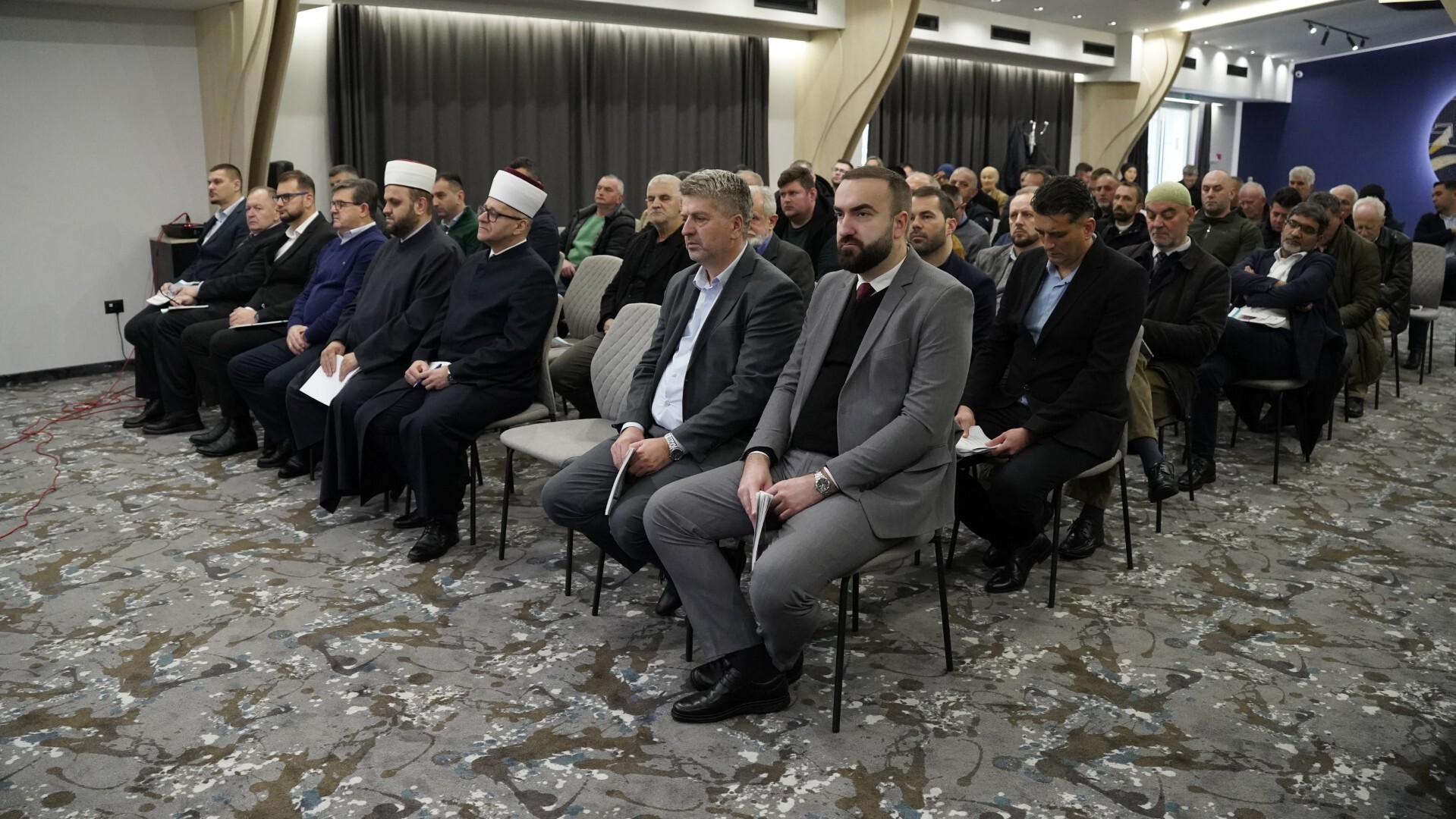 Medžlis Mostar proziva Schmidta i Bošnjake u Vladi entiteta F BiH - slika 1