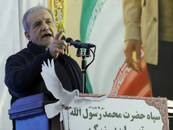 "Svjetske sile se postrojavaju, ali mi nećemo pognuti glavu uprkos tome"