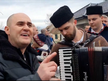 "Ne s*rite više, sve ću vas tužiti"