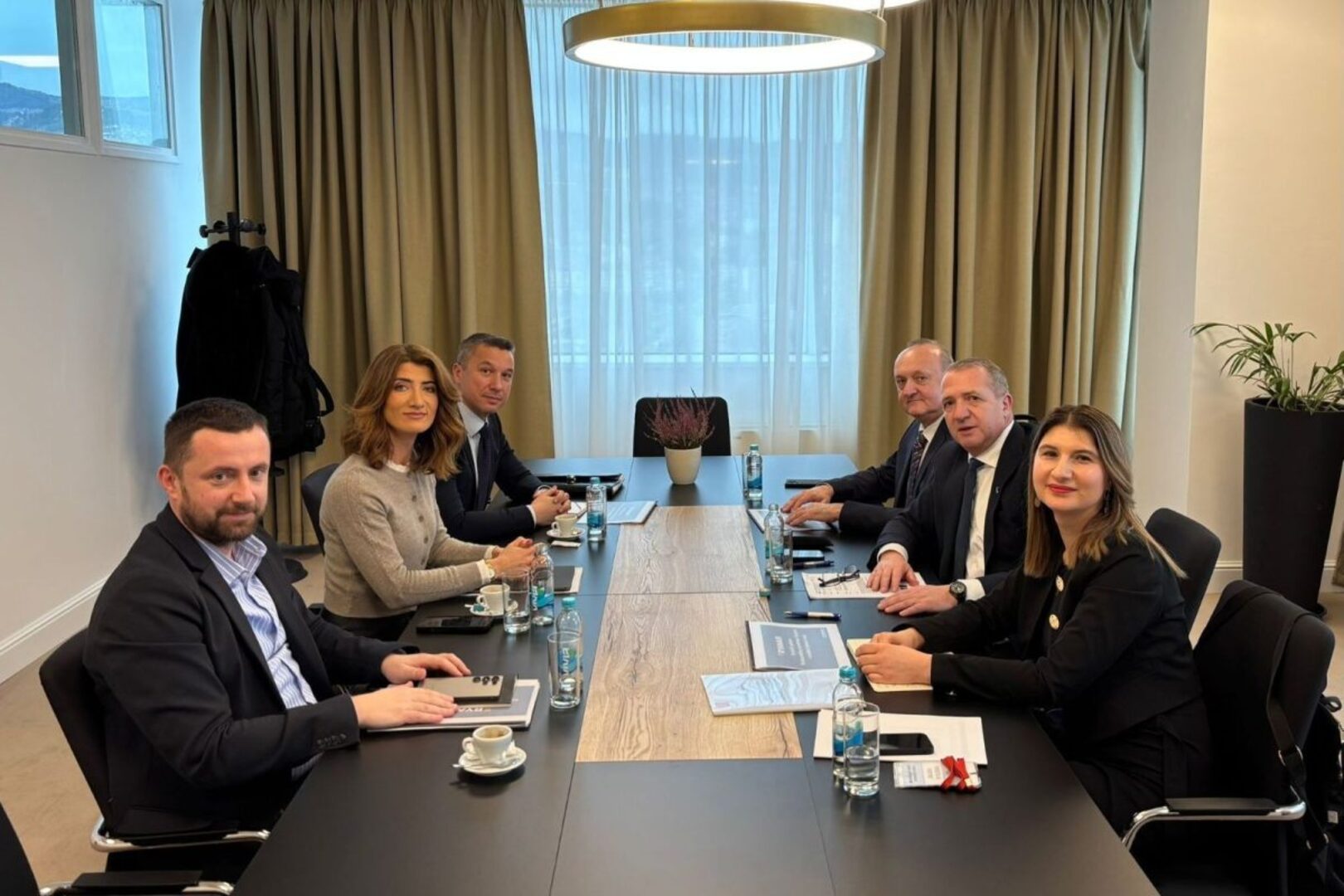 Po diktatu Trojke i HDZ-a: Aerodrom Sarajevo prima nove radnike - slika 1