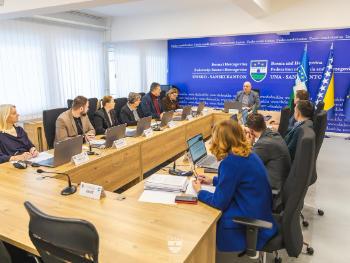 Vlada USK jačaborbu protiv korupcije. Ali i pomaže vatrogasce