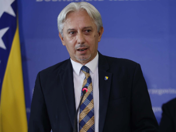 Kovačević: Bećirović je kriv za protjerivanje Bošnjaka i iz Uprave za indirektno oporezivanje