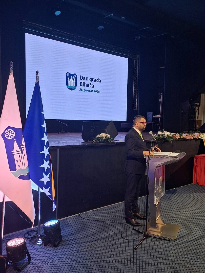 Hurtić na proslavi rođendana Grada Bihaća - slika 1