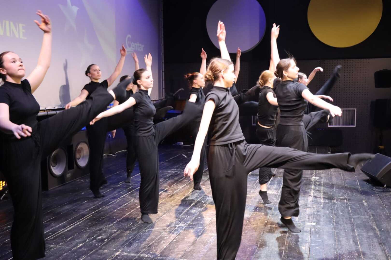 Večer poezije, muzike i plesa u Novom Sarajevu povodom Dana nezavisnosti BiH - slika 7