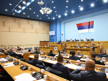 Narodna skupština Rs: Zastupnici sa sumnjivim diplomama!