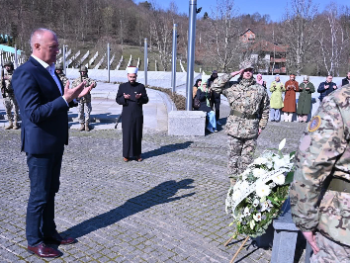 Helez poslao snažnu poruku iz Srebrenice 