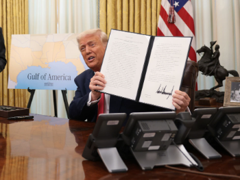 Trump: Ako treba, pratit ćemo brodove kroz Hormuz. Neće biti prekida!