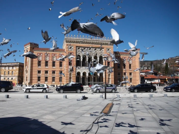 NUB BiH tvrdi da im Gradska uprava Sarajeva ne dozvoljava da se vrate u Vijećnicu