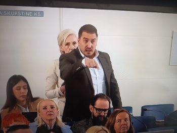 TENZIJE NA SJEDNICI: Okerić izbacio Zahiragića 