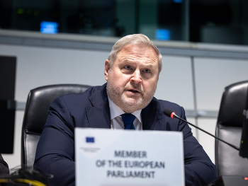 Bukti politička kriza na Kosovu