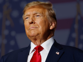 Trump razmišlja o preuzimanju Hormuškog moreuza