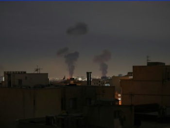 Kiša pomiješana s naftom pada u Iranu