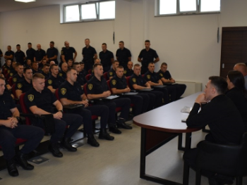 Policija izrekla 11 kazni: Kakanj "uvodi" red i mir na Facebooku