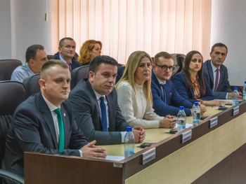 Zastupnici u Skupštini USK sebi povećali plate za 40,7 posto, primat će 1.200 KM više