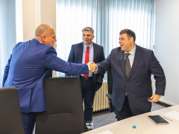 Direktor Kancelarije Ambasade SAD razgovarao s premijerom USK