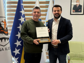 Muzur uručio priznanje prof. dr. Ismetu Gavrankapetanoviću za predan rad Opće bolnice