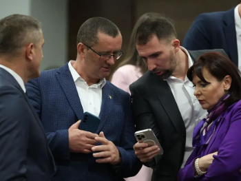 Svađa u Parlamentu F BiH: Vladajući ne daju 'bijeli hljeb' i hoće više para!