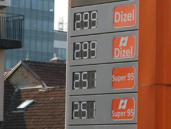 Cijene goriva u FBiH rastu: Nove cijene na pumpama - 2,47 KM za benzin, 3,02 KM za dizel