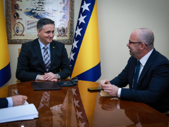 Ginkel čestitao Bećiroviću na preuzimanju "dužnosti"