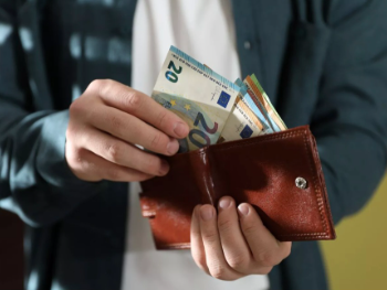 Hrvatska: Prosječna neto plata u januaru bila 1.511 eura