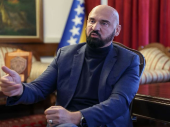 Ramo Isak oštro reagovao na dešavanja na Pecari