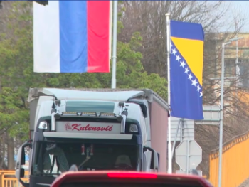 Granice pod pritiskom, kamioni stoje: Prevoznici upozoravaju na ignorisanje problema