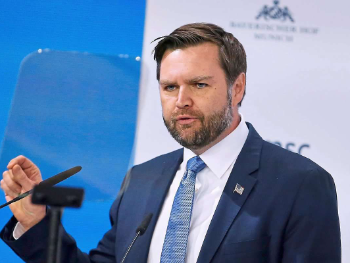 JD Vance se nameće kao ključni pregovarač: Pakistan nudi Šarifov plan za pregovore SAD-a i Irana