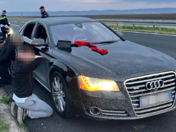 Na dan NATO bombardovanja vozili kroz Srbiju i pokazivali simbole "Velike Albanije"