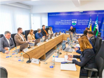 USK uvodi jedinstven sistem prava i dodataka na plaću za radnike u obrazovanju