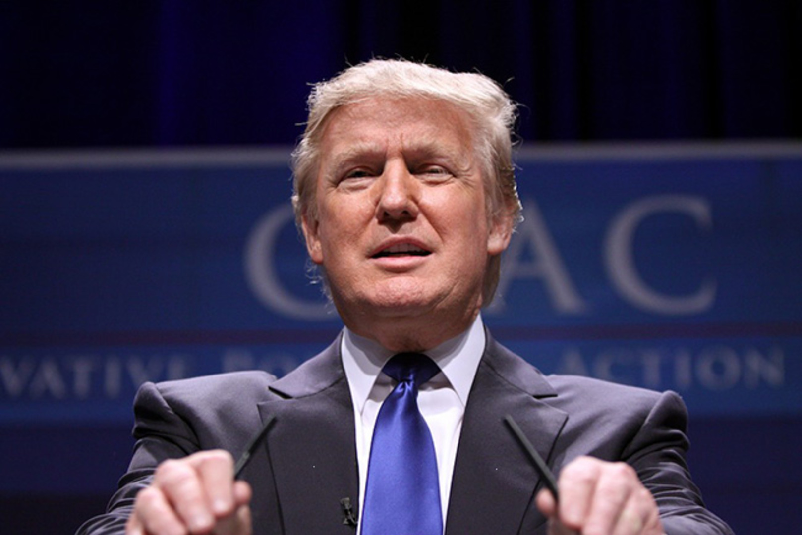 Trump bi mogao obesmisliti NATO: Želi princip "plati pa učestvuj" - slika 1