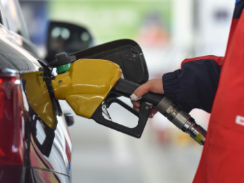 Rs vraća 10 feninga po litri, u FBiH bez novih mjera protiv rasta cijena