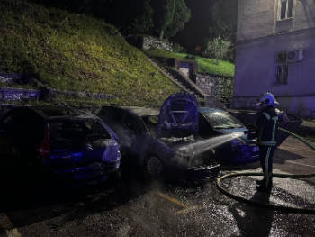 Mostar: Izgorilo više automobila, uzrok požara za sada nepoznat