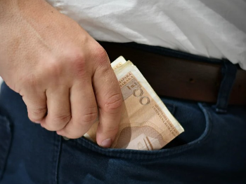 Rs povećava plate zaposlenih u javnom sektoru